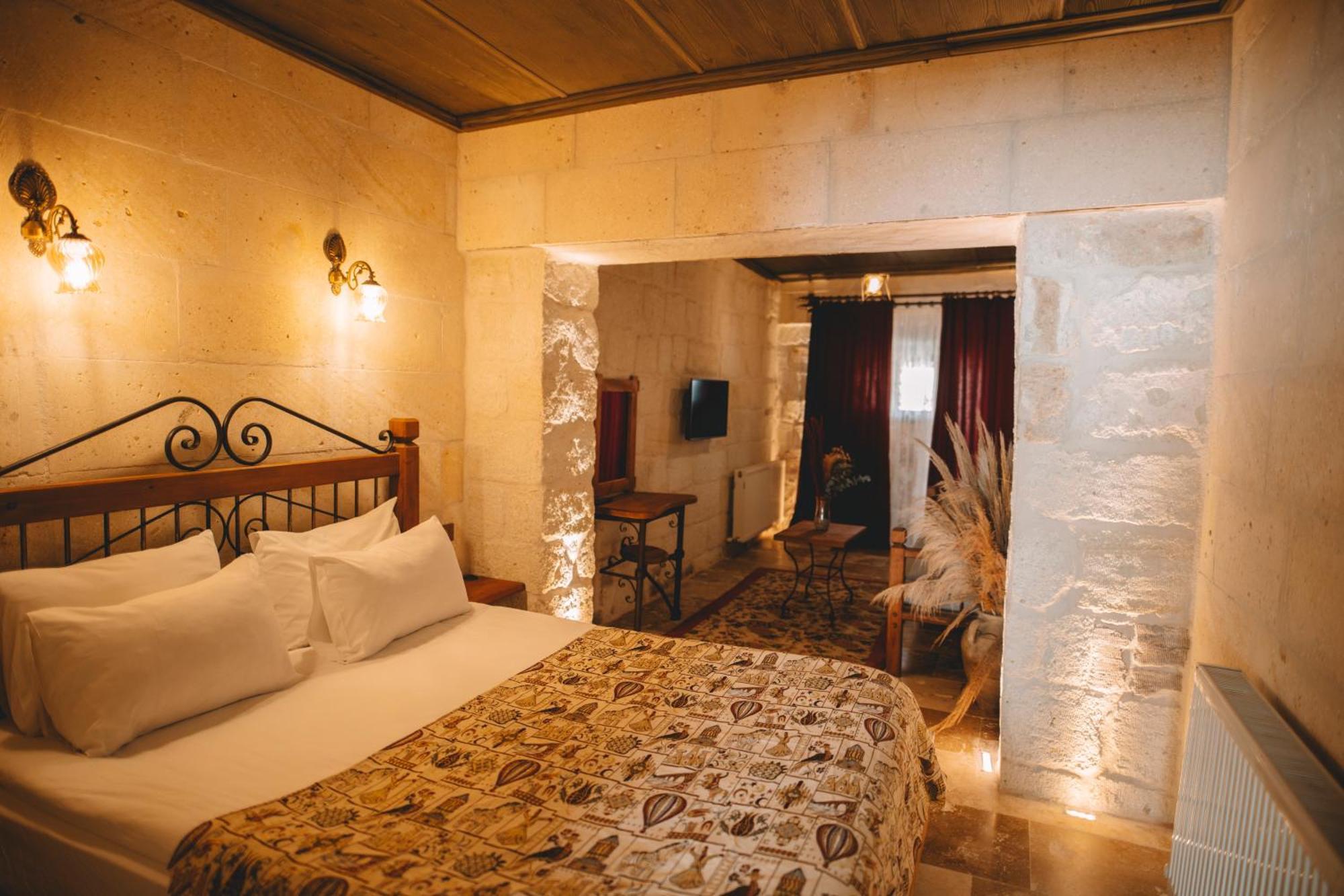 Çavuşin Cave House Acomodação com café da manhã Göreme Exterior foto